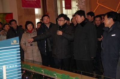 哈市政府、香坊区政府领导冒雪视察哈尔滨永泰城